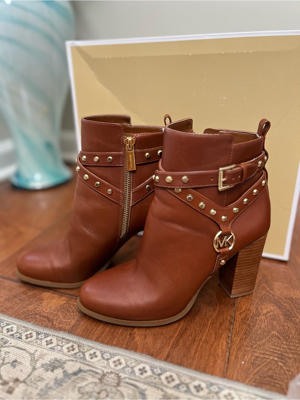 Michael Kors Preston Brown Studded 100% Leather Ankle Booties Size 7M Designer